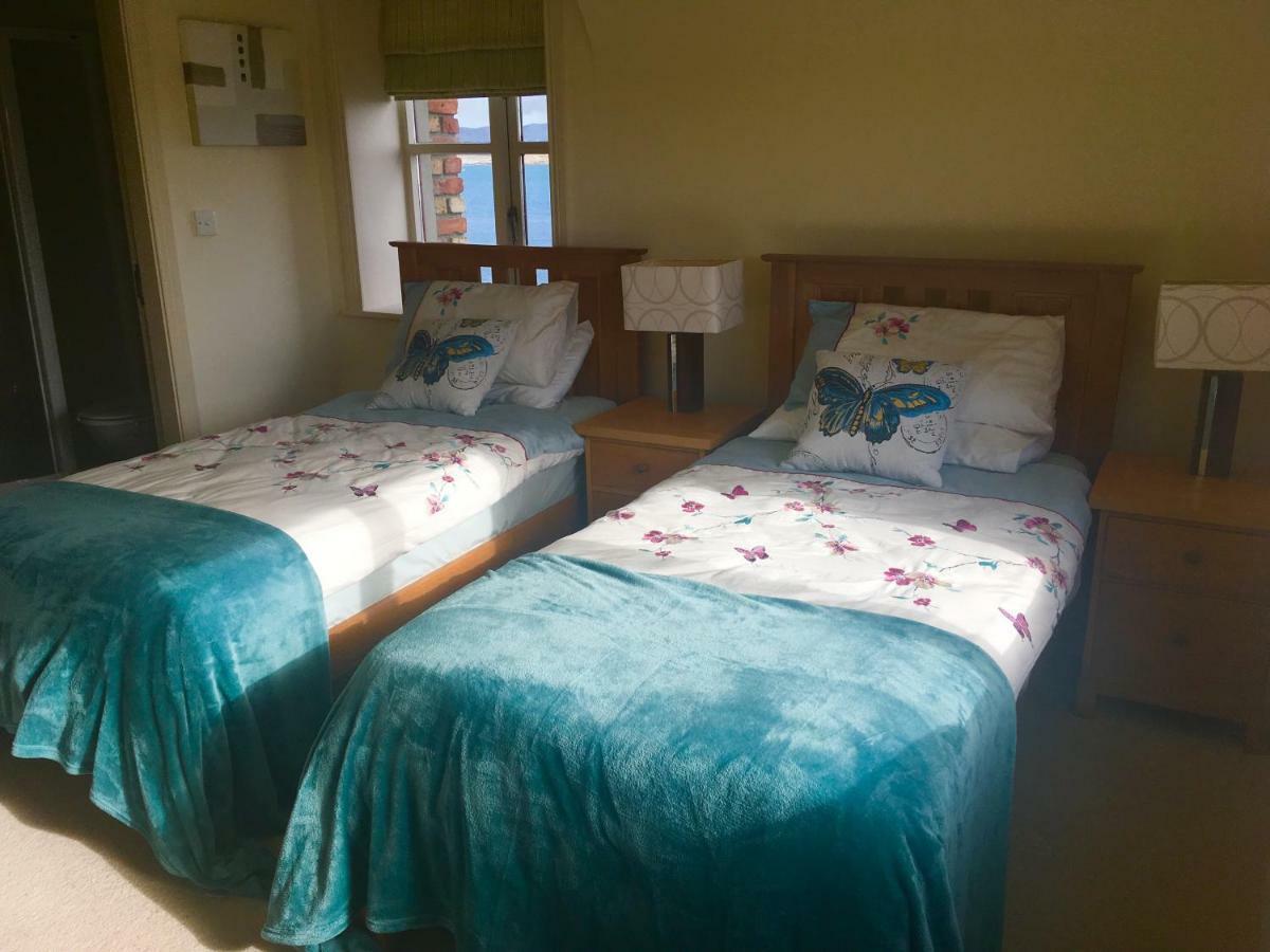 Curlew Apartment Knights Town Екстер'єр фото